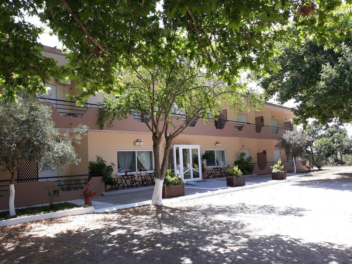 Hotel Isidora Loutros Екстер'єр фото